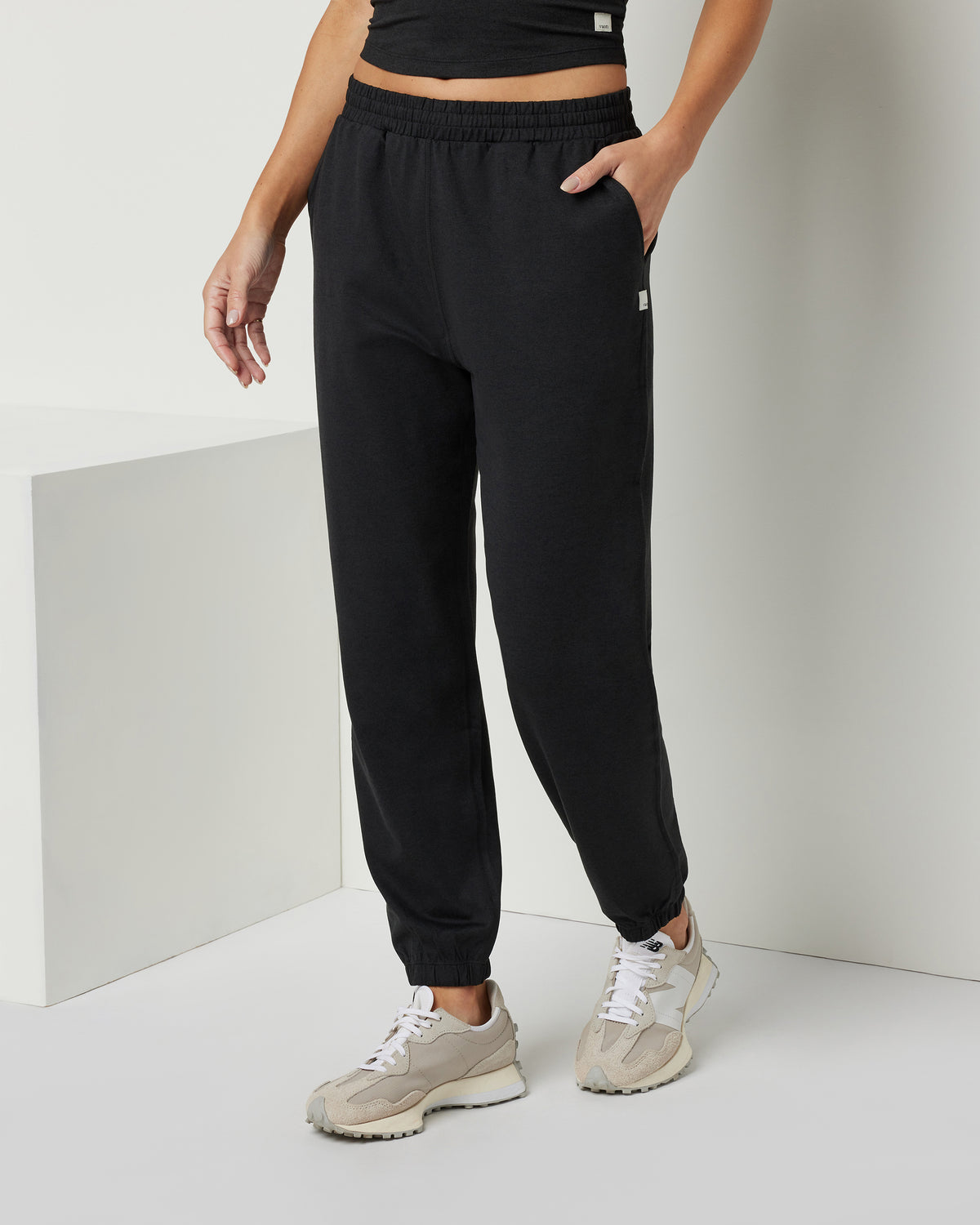 Vuori Boyfriend Sweatpant Women's Black Sweatpants