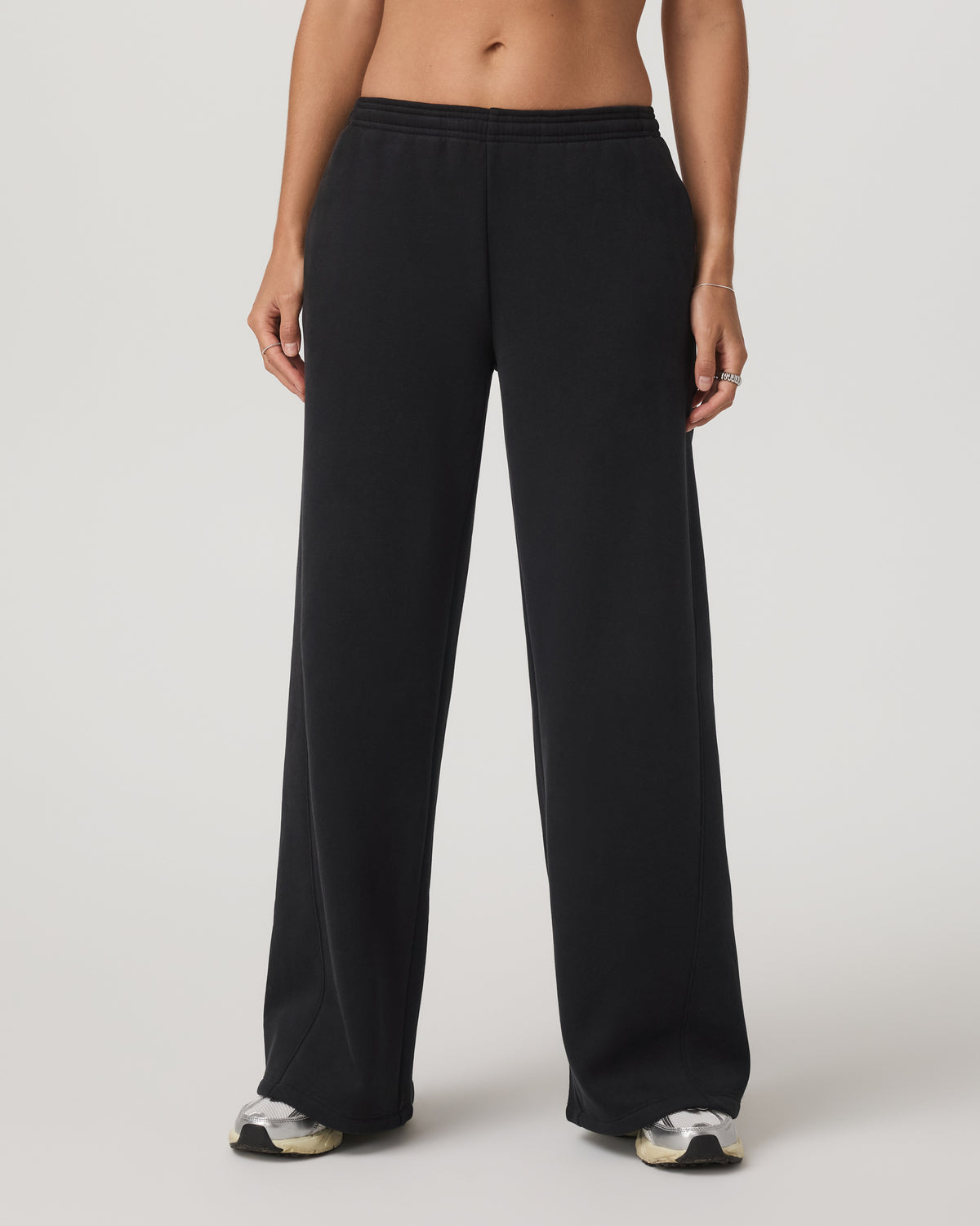 Vuori Women's Restore Ultra Wideleg Sweatpant Washed Black