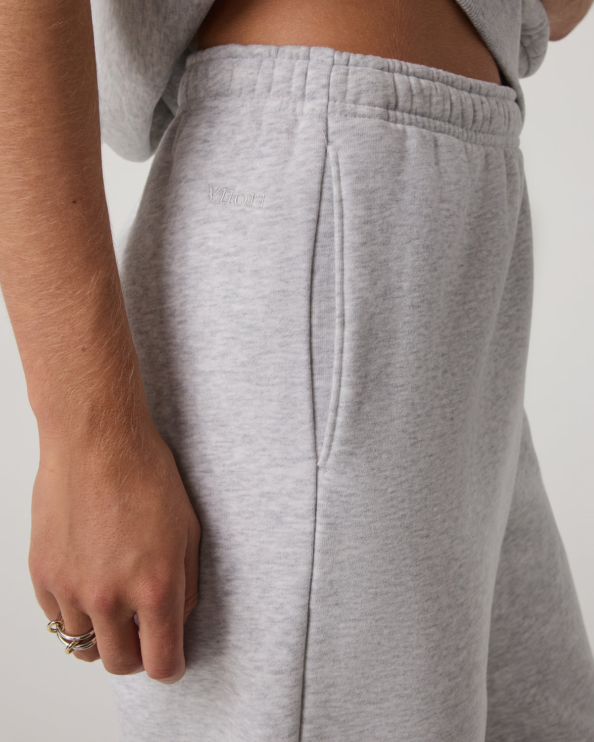 Vuori Women's Restore Classic Sweatpant Pale Grey Heather