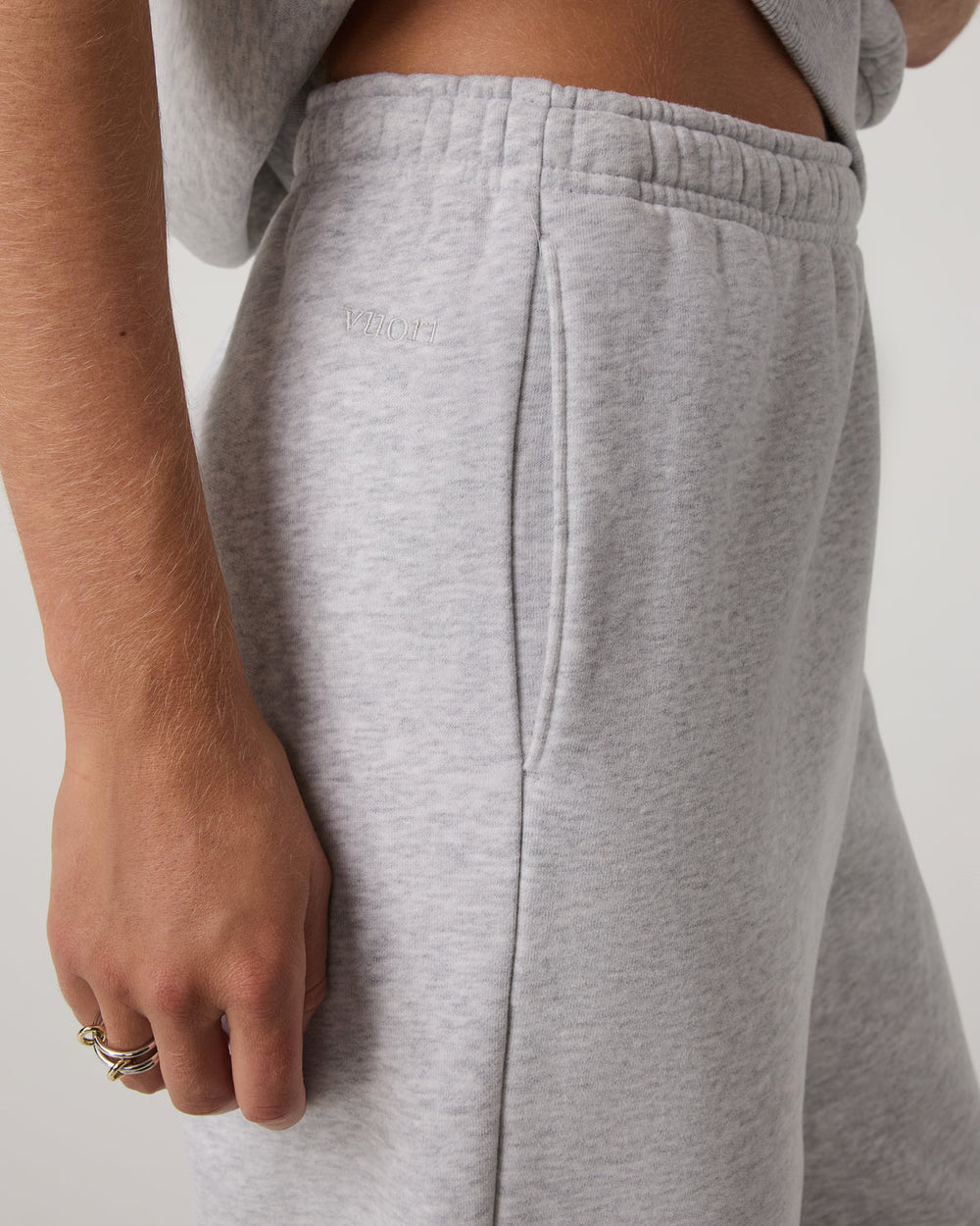 Vuori Women's Restore Classic Sweatpant Pale Grey Heather