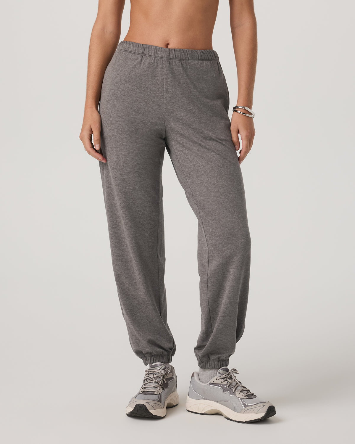 Vuori Halo Modern Sweatpant Women's Chia Heather Pants
