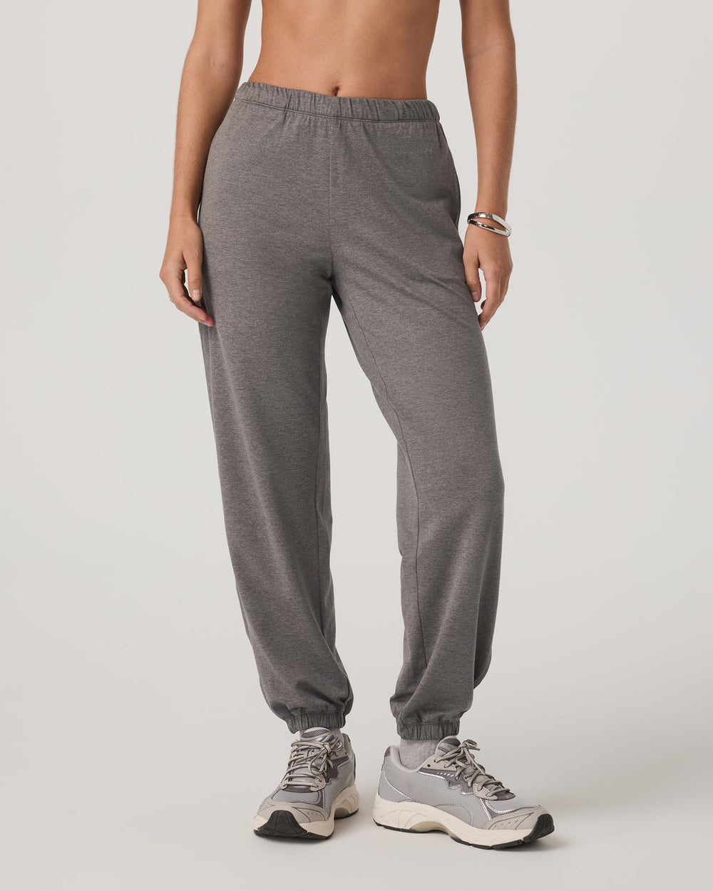 Vuori Halo Modern Sweatpant Women's Chia Heather Pants