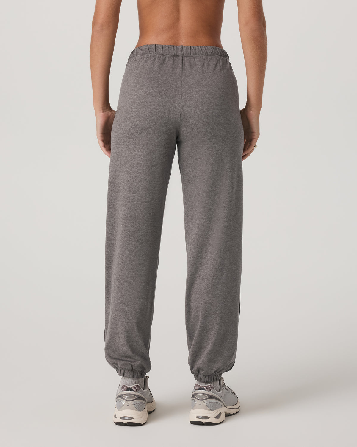 Vuori Halo Modern Sweatpant Women's Chia Heather Pants