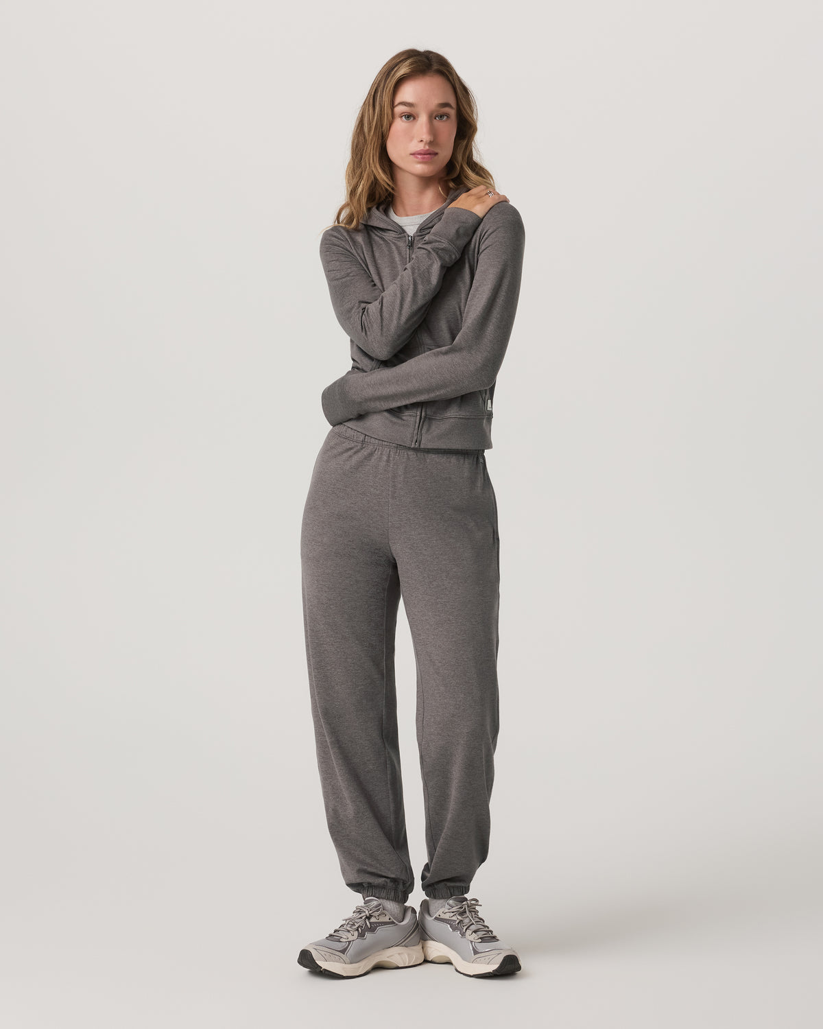 Vuori Halo Modern Sweatpant Women's Chia Heather Pants