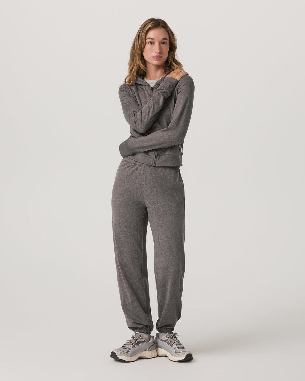 Vuori Halo Modern Sweatpant Women's Chia Heather Pants