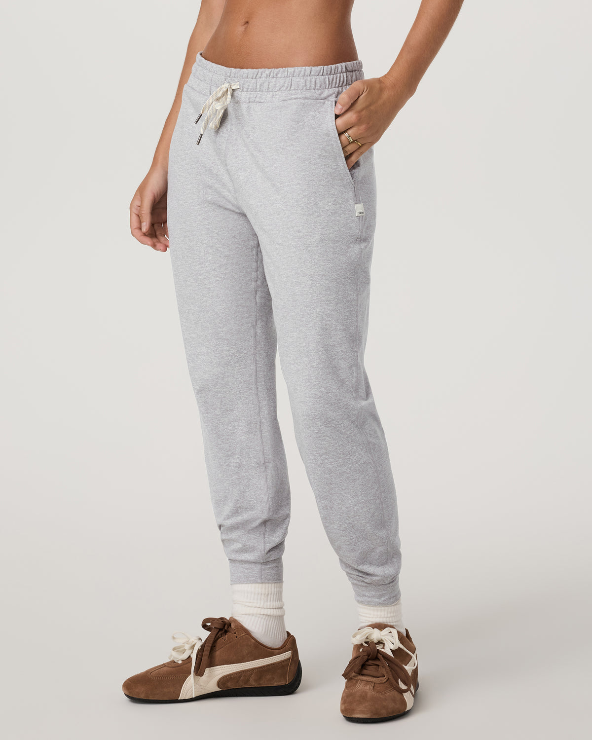 Vuori Performance Jogger Women's Pale Light Grey Joggers