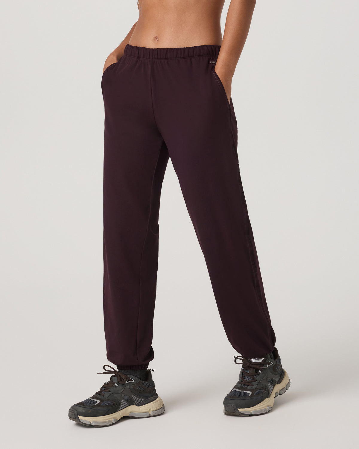 Vuori Halo Modern Sweatpant Women's Raisin Pants