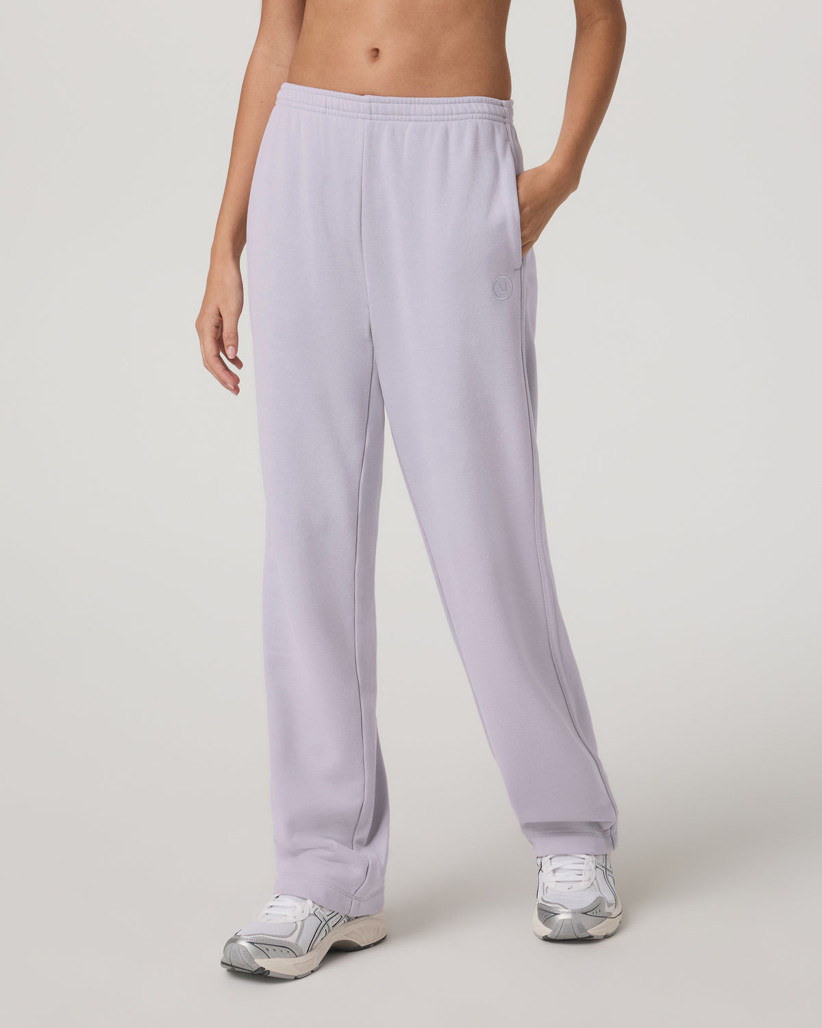 Vuori Women's Sedona Straight Leg Sweatpant Lavender Ice