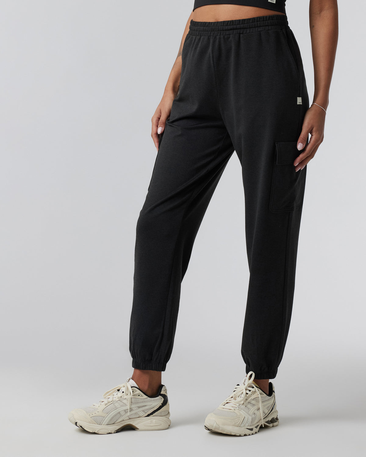 Vuori Boyfriend Cargo Sweatpant Black Heather Sweatpants