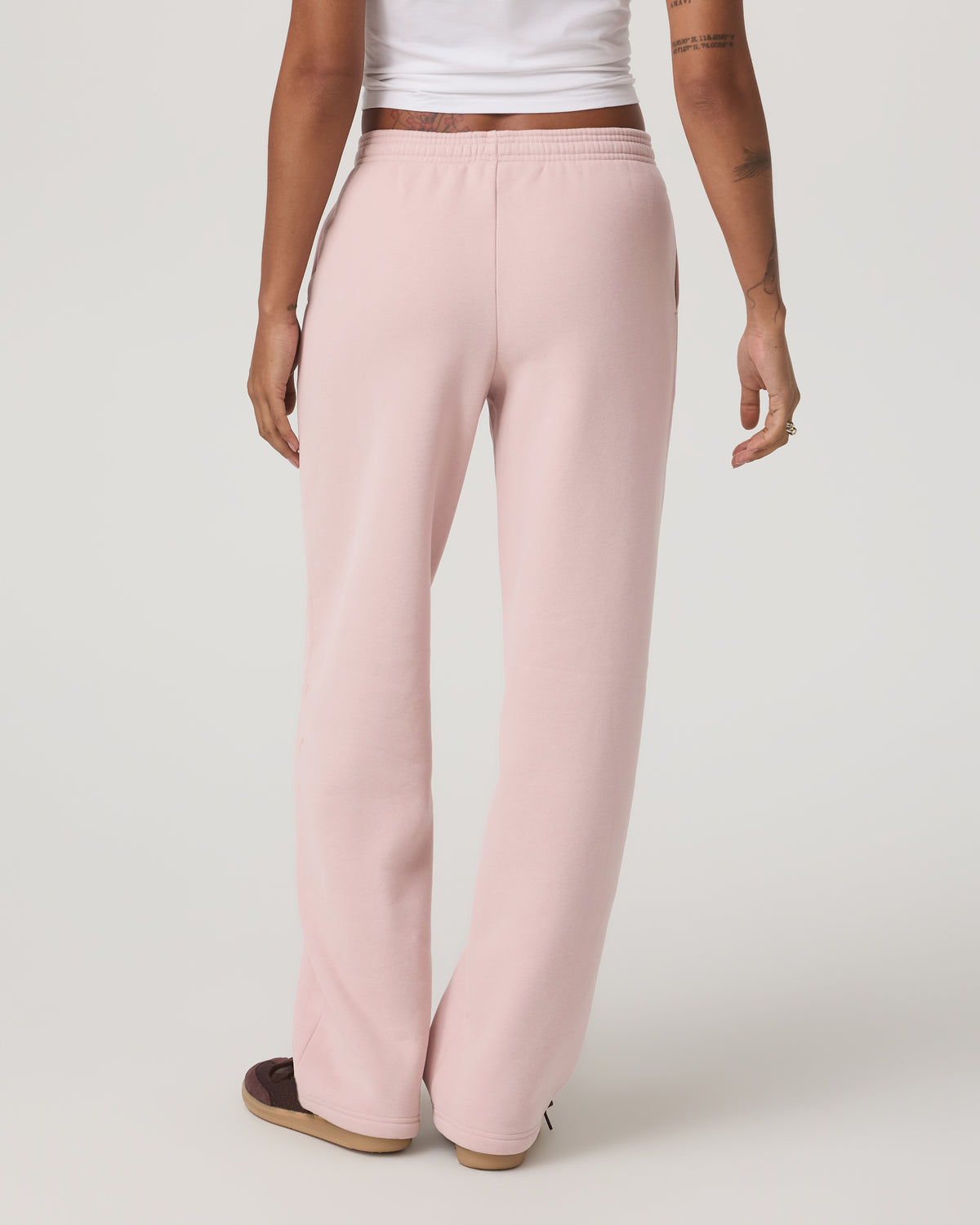 Vuori Women's Restore Straight Leg Sweatpant Vintage Rose