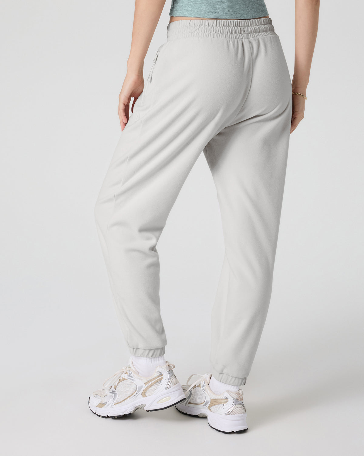 Vuori Women's Aspen Jogger Salt Fleece Joggers
