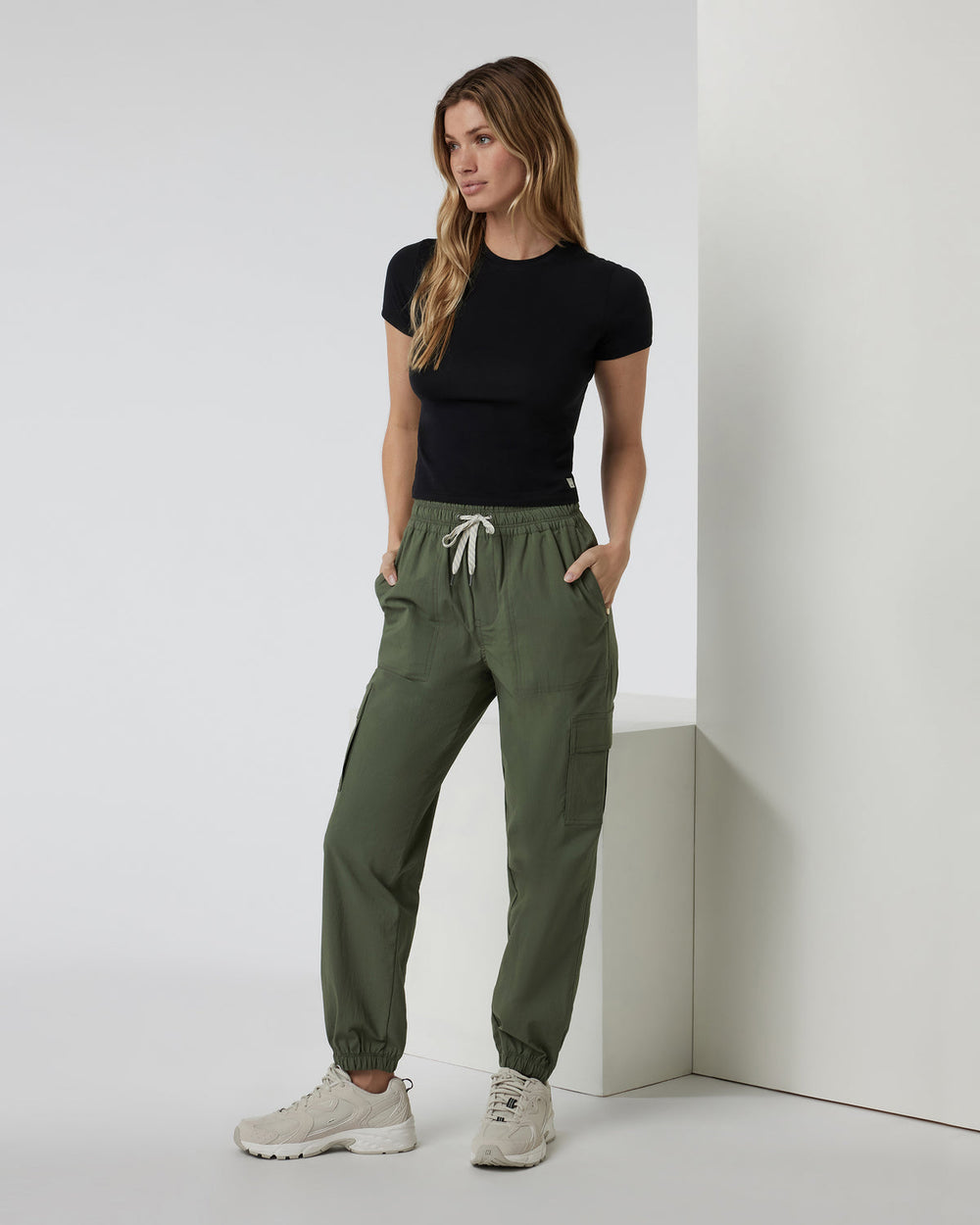 Vuori Birch Jogger Women's Army Utility Joggers