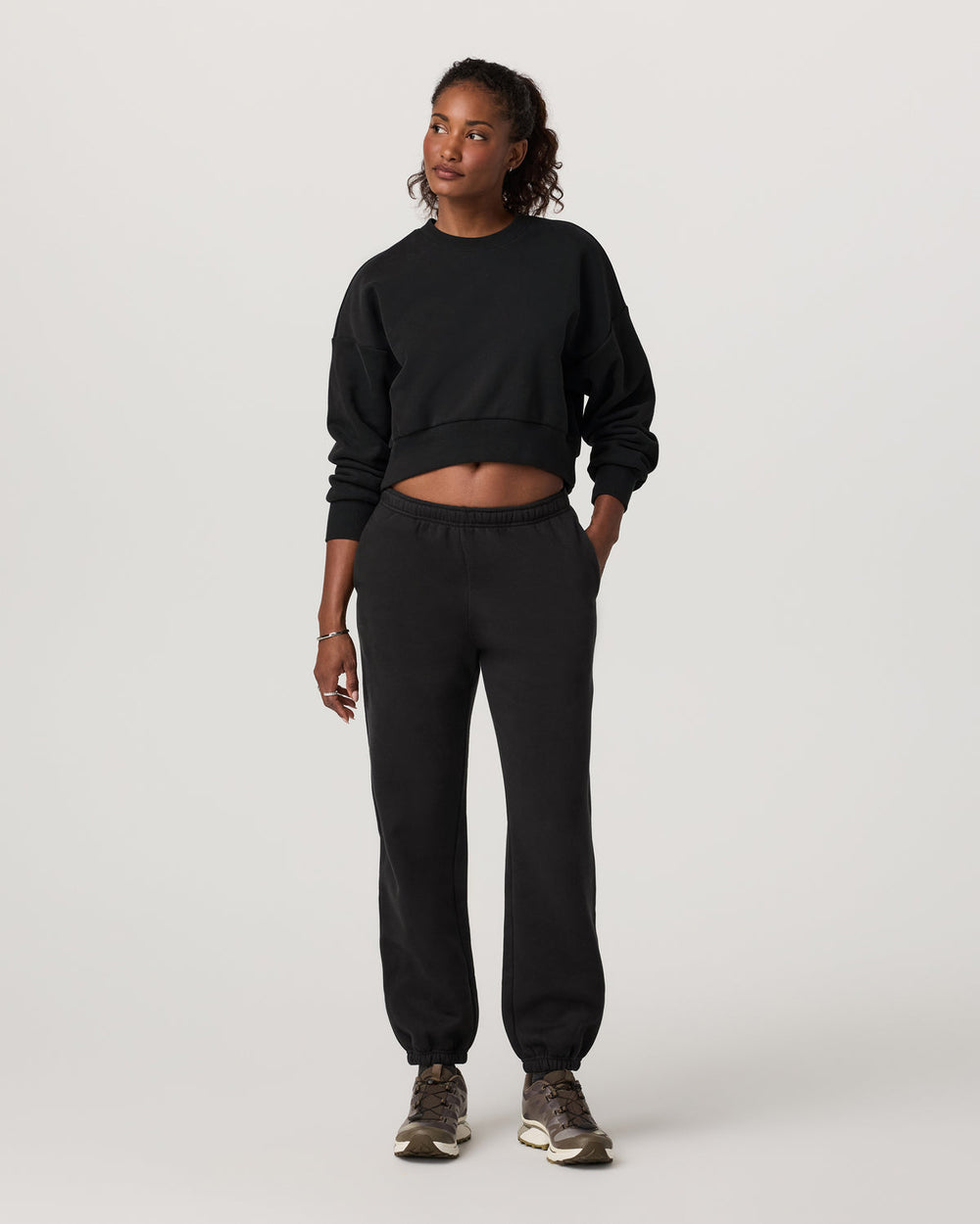 Vuori Women's Restore Classic Sweatpant - Long Washed Black