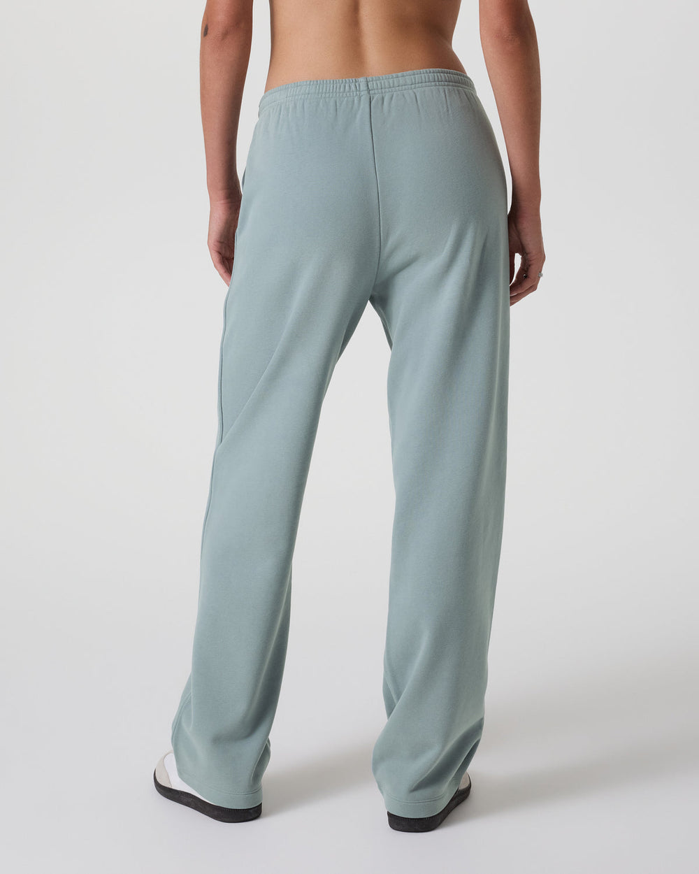 Vuori Sedona Straight Leg Sweatpant Mist