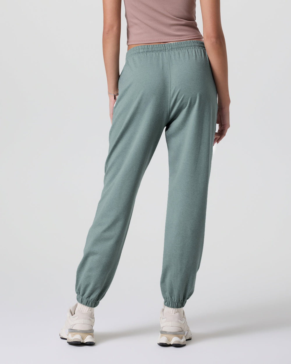 Vuori Boyfriend Sweatpant Vintage Pistachio Heather