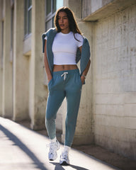 Vuori Performance Jogger Smoke Blue Heather Joggers