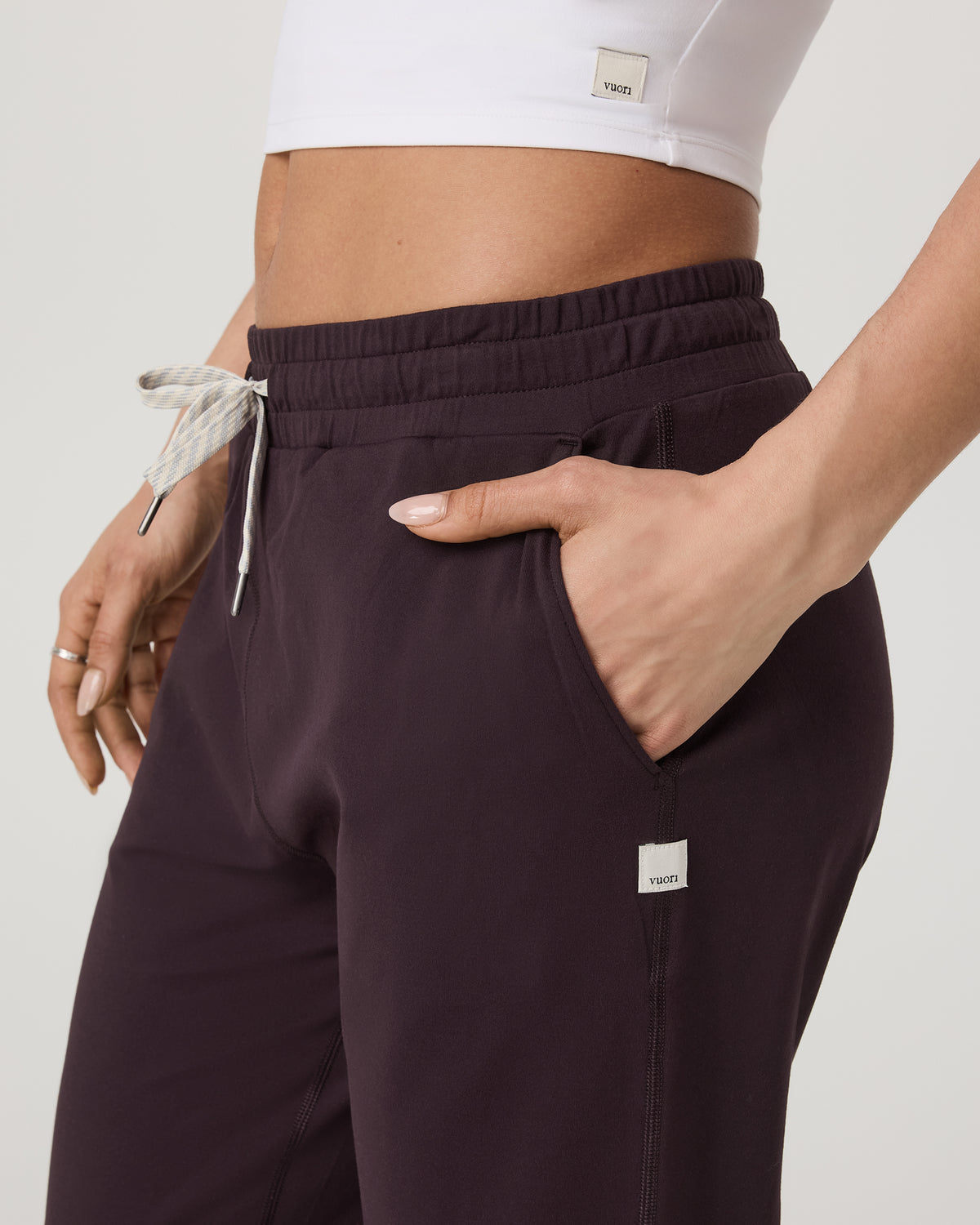 Vuori Performance Jogger - Long Women's Raisin Joggers