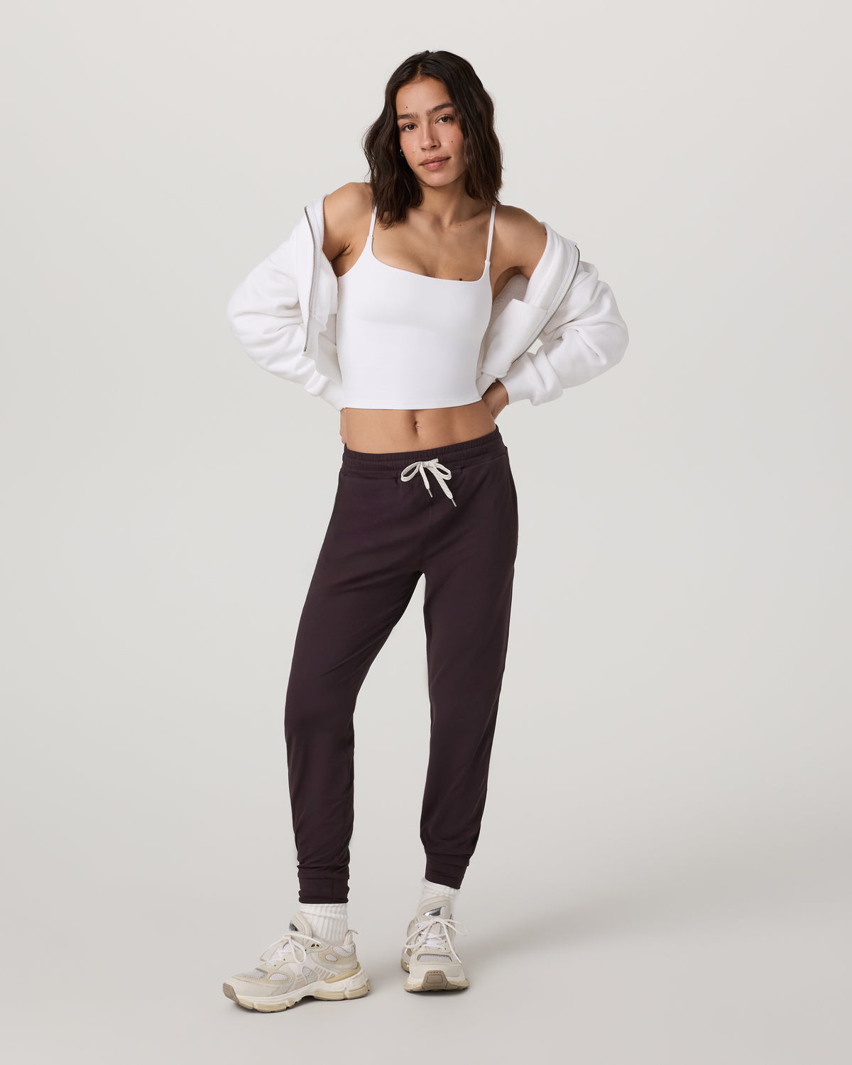 Vuori Performance Jogger - Long Women's Raisin Joggers