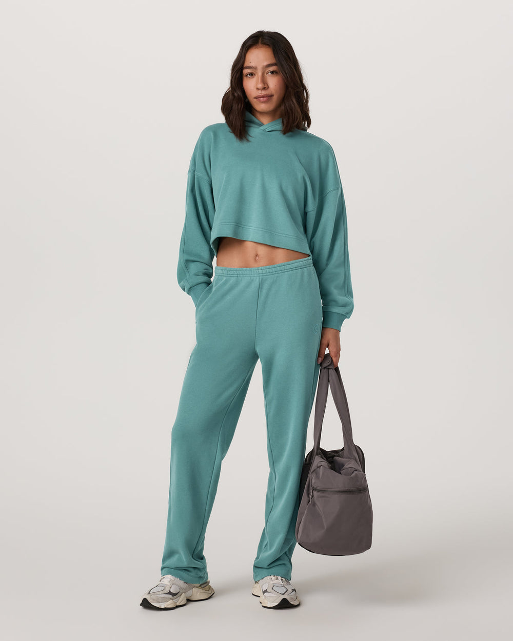Vuori Women's Sedona Straight Leg Sweatpant - Short Bluegrass