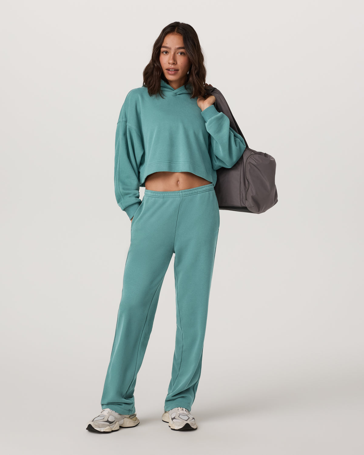 Vuori Women's Sedona Straight Leg Sweatpant - Short Bluegrass