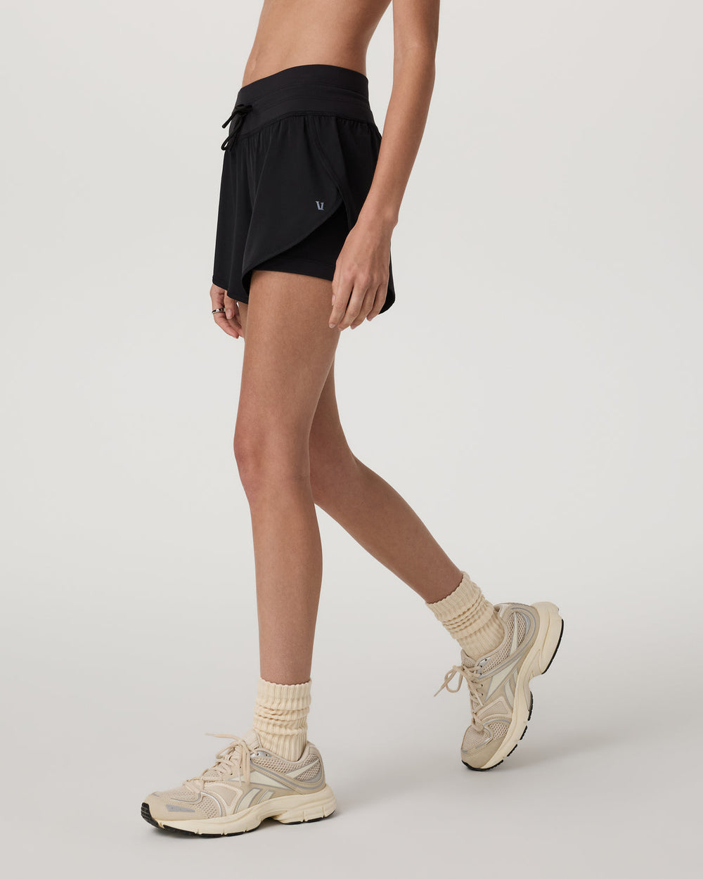 Vuori Daily Speed Short 2.5" Women's Black Fitness Shorts