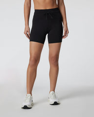 Vuori Daily Short Women's Black Biker Shorts
