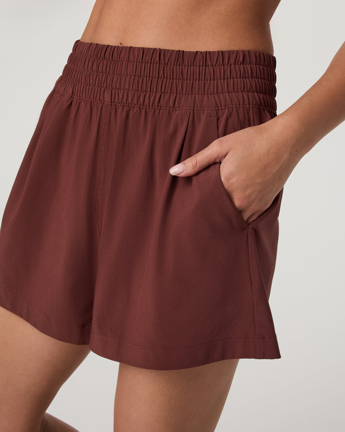 Vuori Villa Short Women's Burnt Sienna Contemporary Shorts