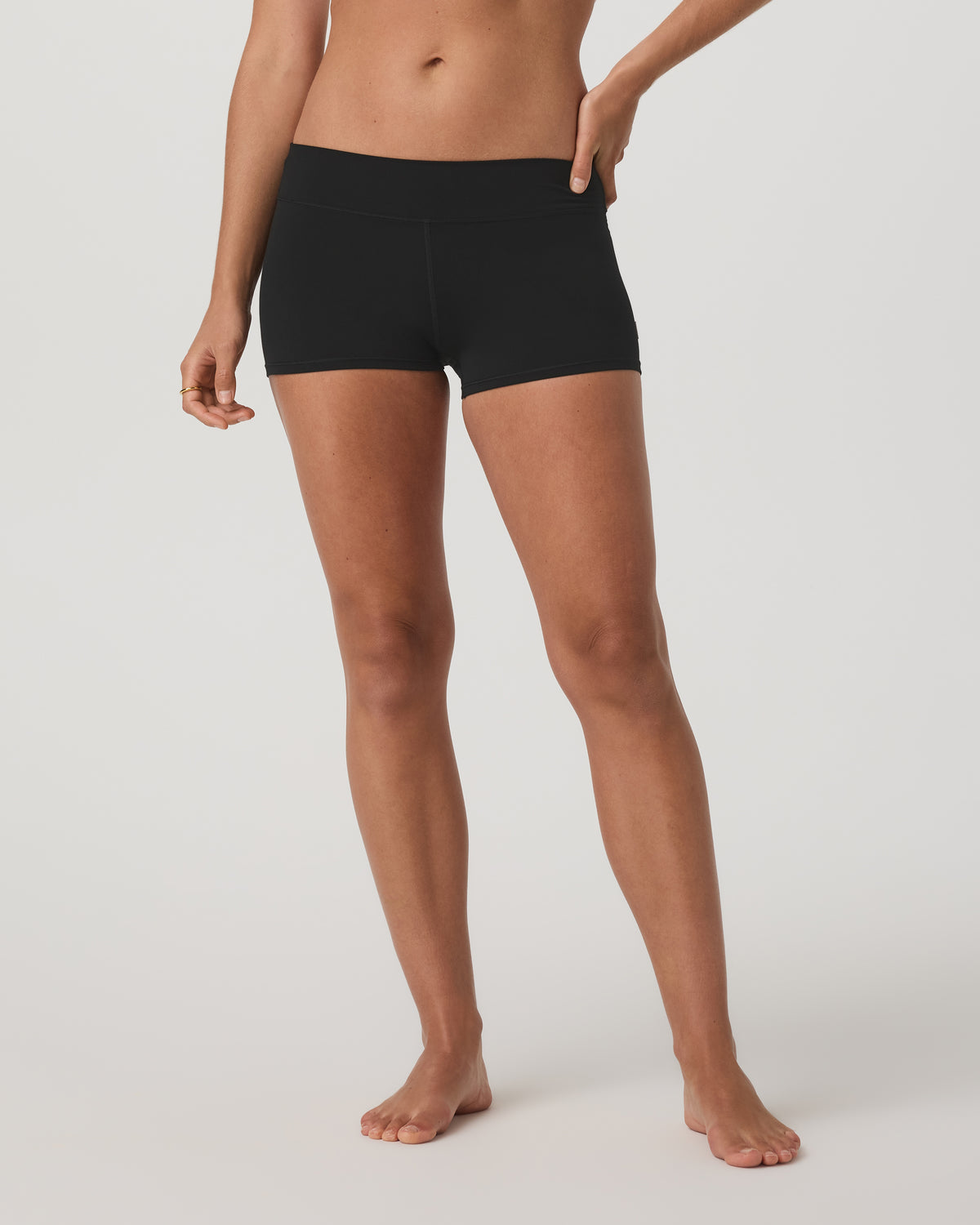 Vuori Vuori AllTheFeels™ LR Shorty Women's Black Shorts