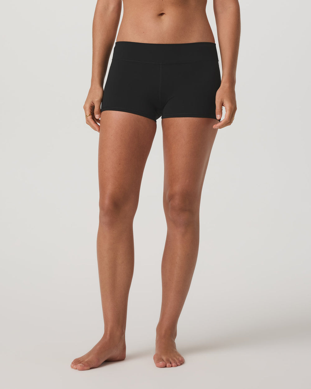 Vuori Vuori AllTheFeels™ LR Shorty Women's Black Shorts