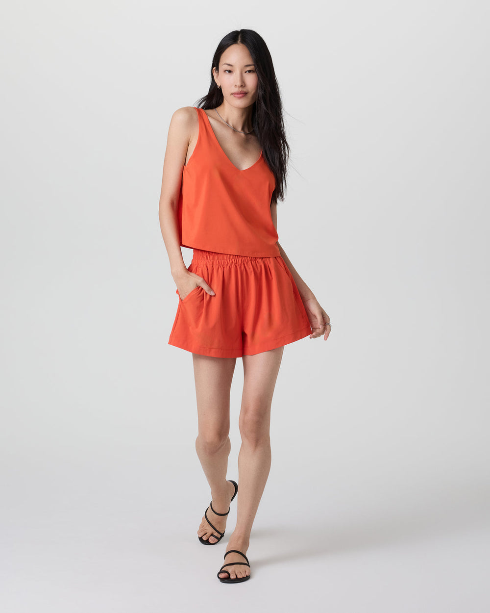 Vuori Villa Short Bright Poppy Lightweight Shorts