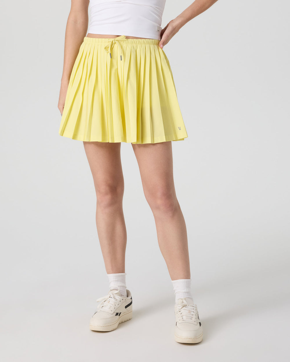 Vuori Clementine Pleated Skirt 15" Sunlight