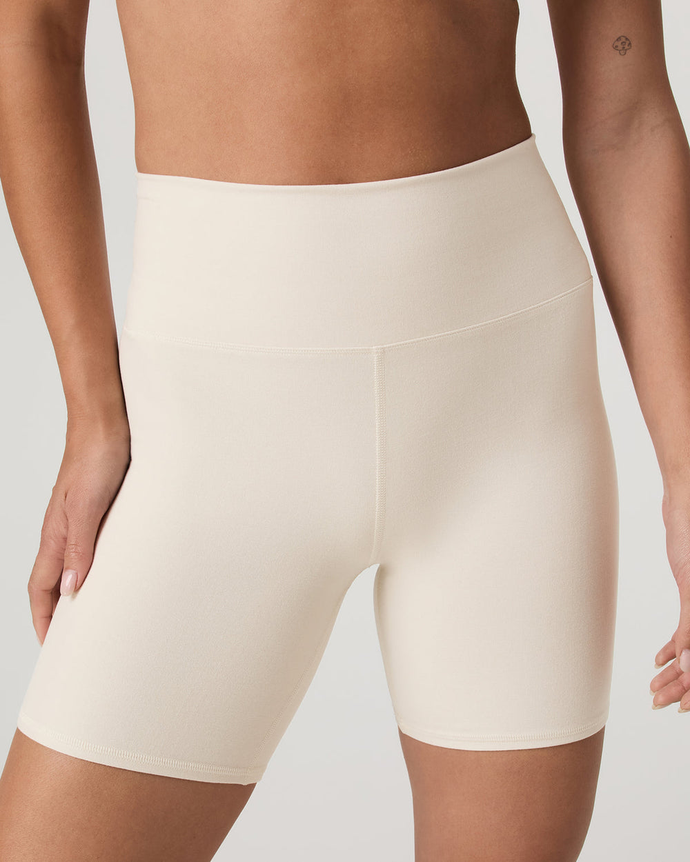 Vuori Clean Elevation Shorty Women's Bone Heather Shorts