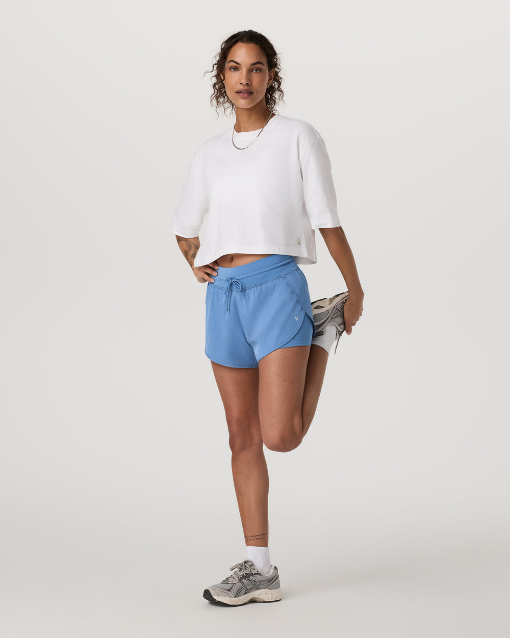 Vuori Daily Speed Short 2.5" Women's Light French Blue Shorts