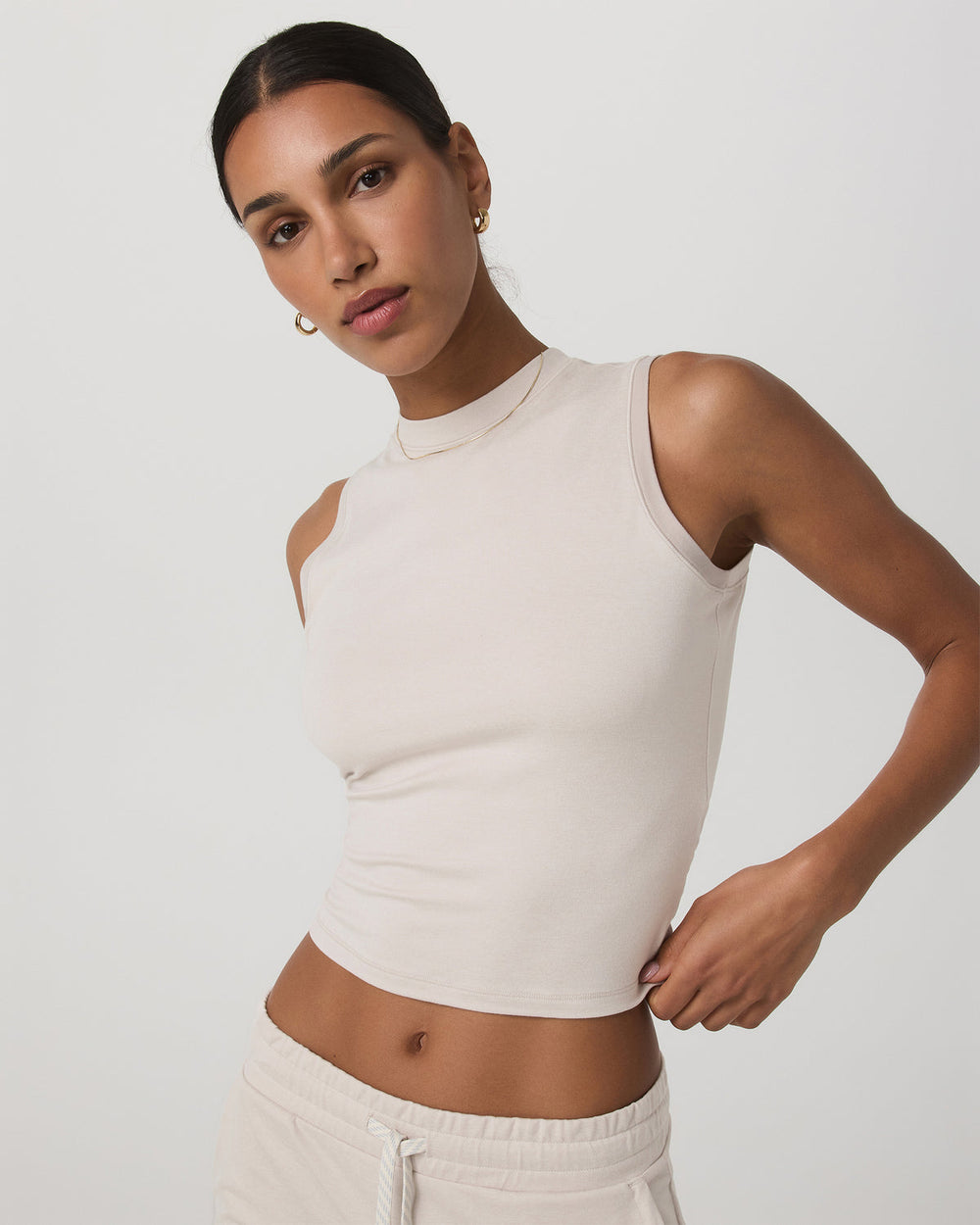 Vuori Halo Muscle Tank Women's Ecru Heather Tank Top