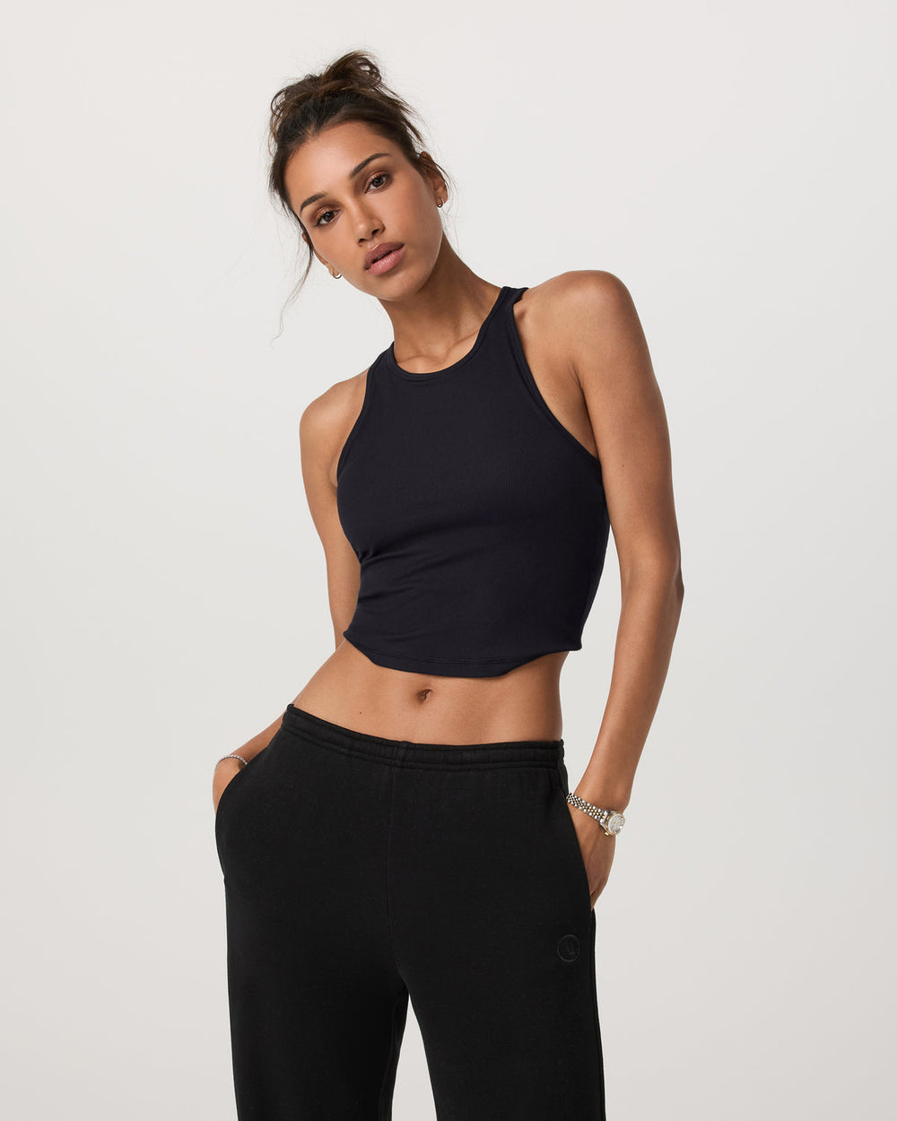 Vuori Pose Plyo Tank Black Crop Tank Top with Built in Bra