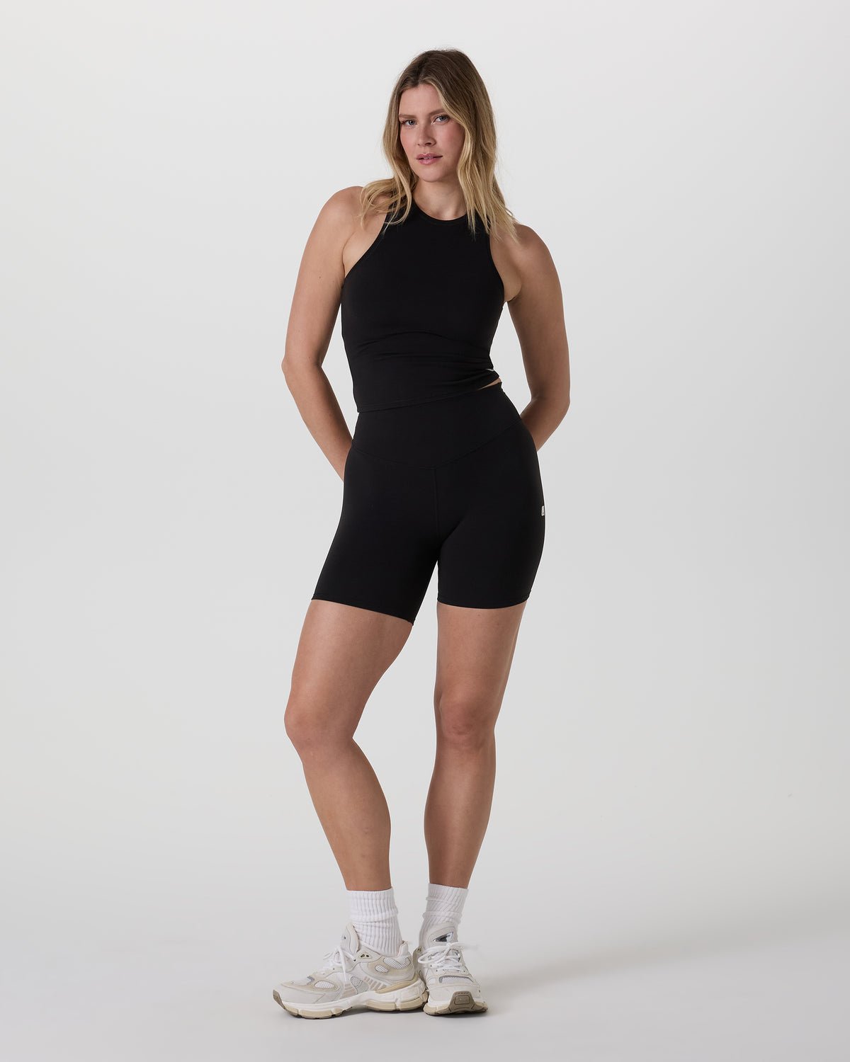 Vuori Vuori AllTheFeels Crew Tank Black