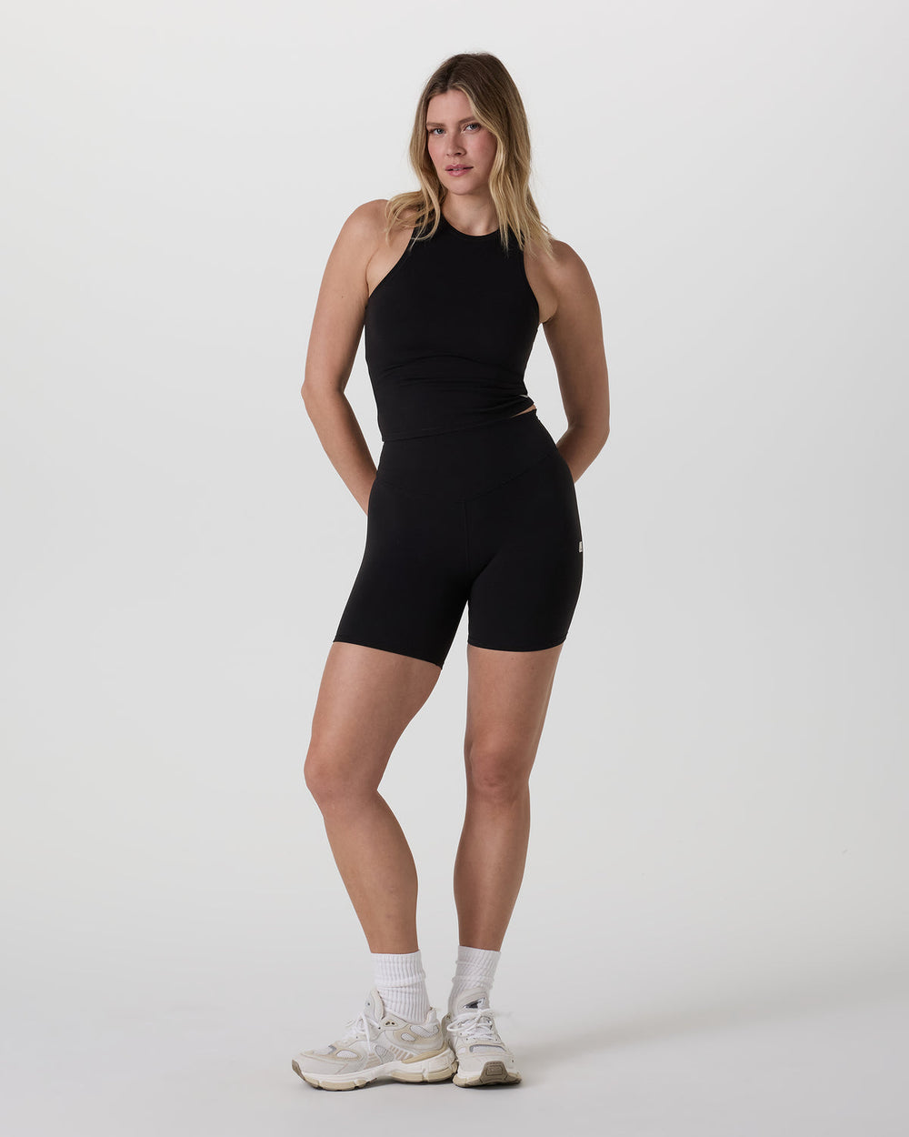Vuori Vuori AllTheFeels Crew Tank Black