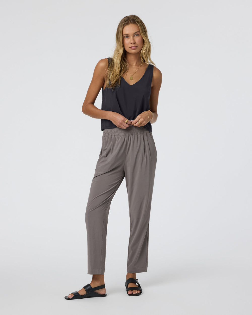 Vuori Villa Cropped Tank Black