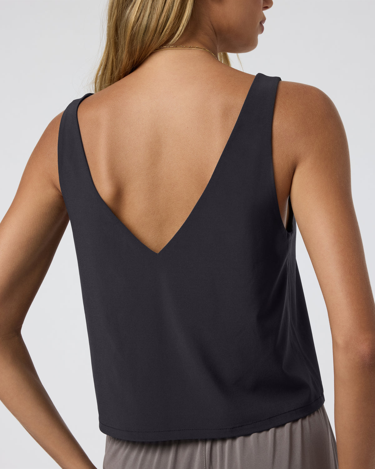 Vuori Villa Cropped Tank Black