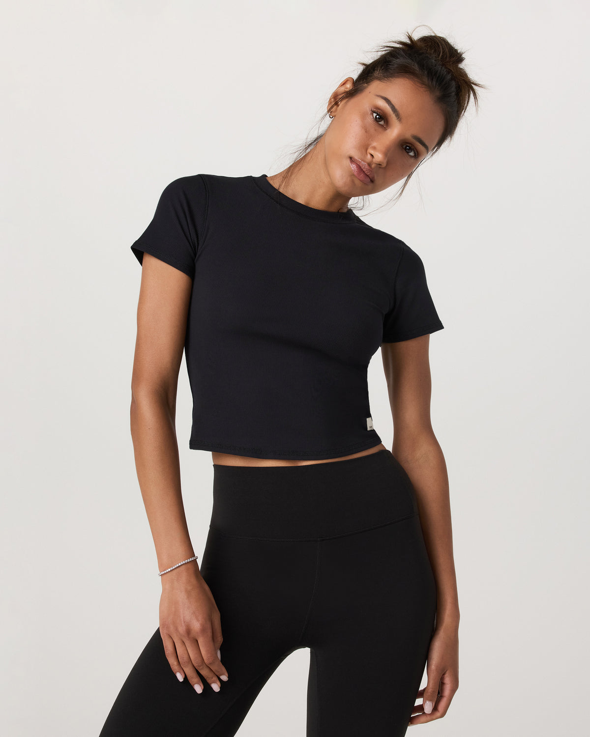 Vuori Pose Fitted Tee Women's Black Fitted Shirt