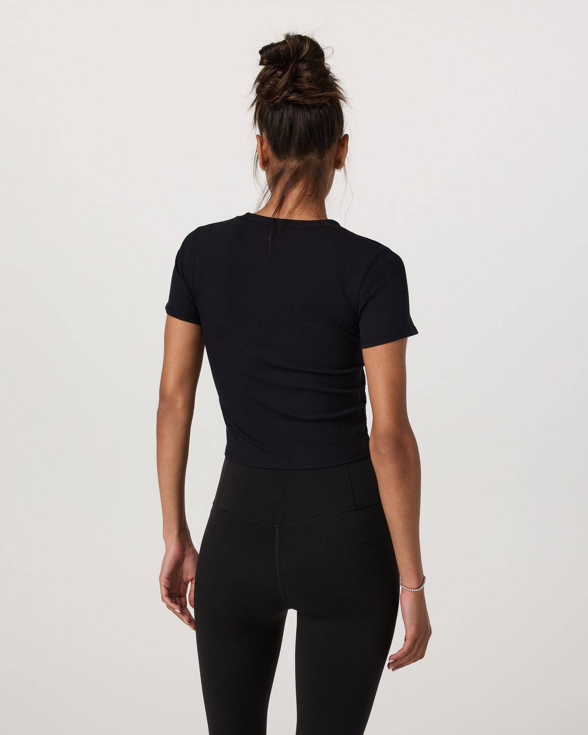 Vuori Pose Fitted Tee Women's Black Fitted Shirt