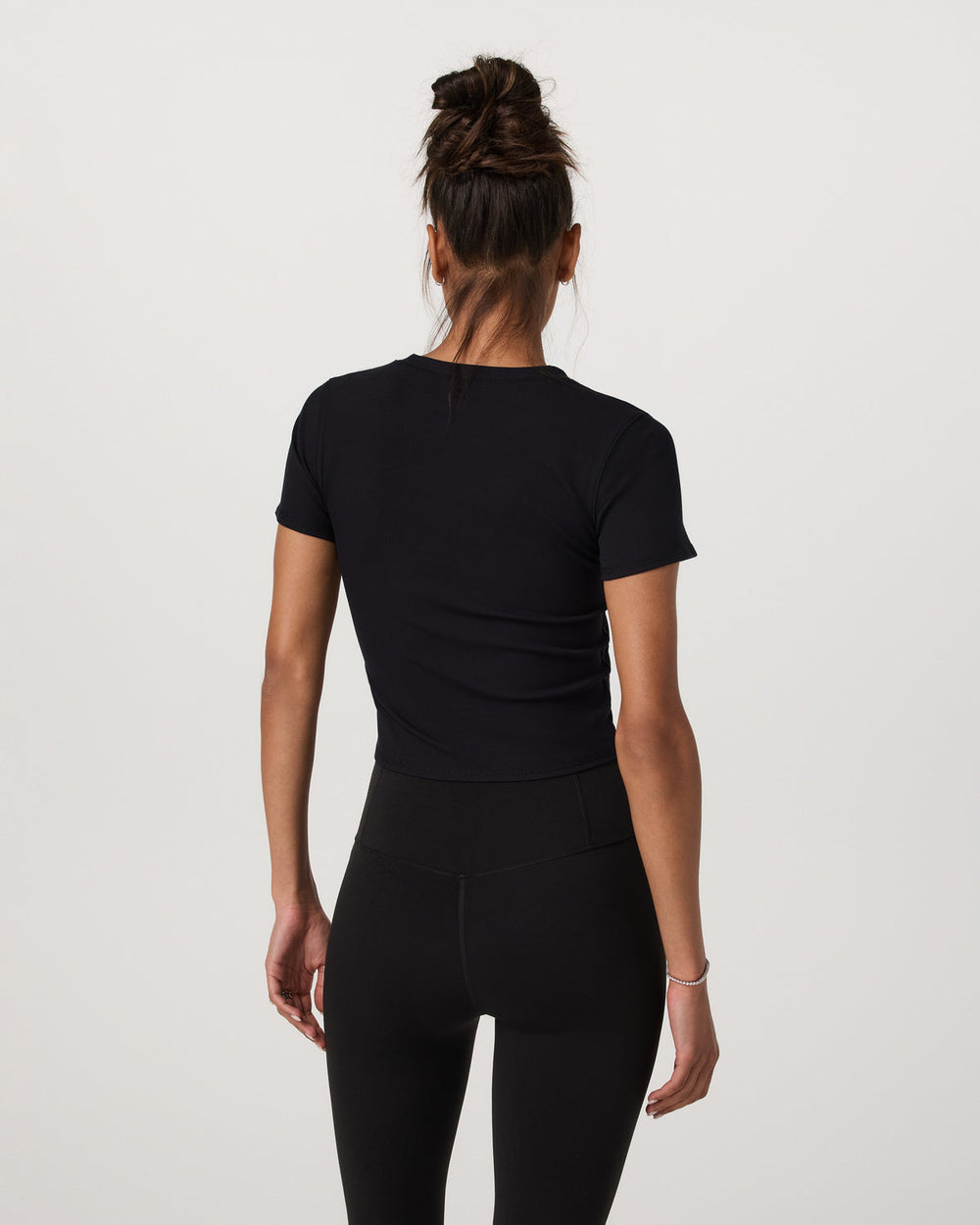 Vuori Pose Fitted Tee Women's Black Fitted Shirt
