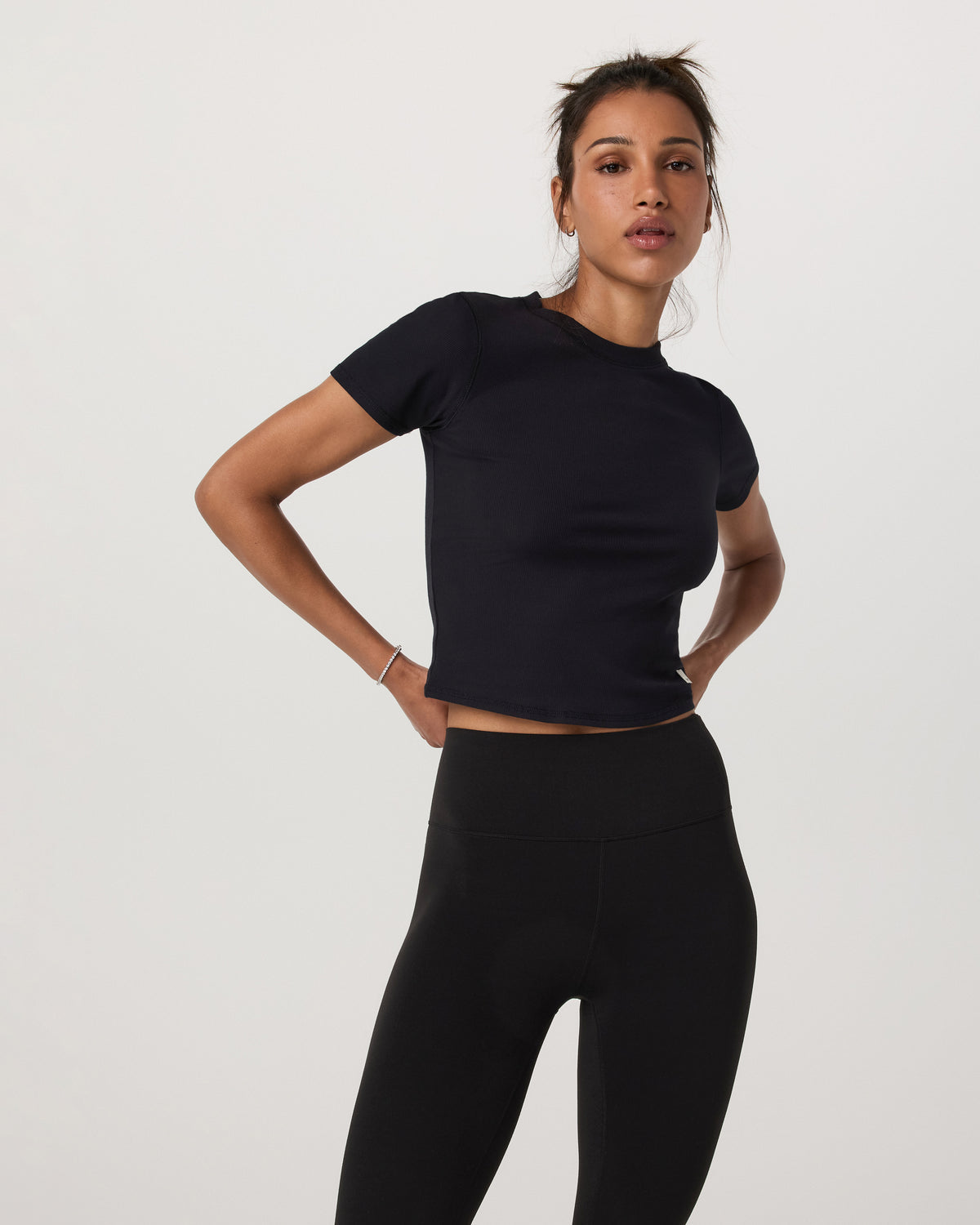 Vuori Pose Fitted Tee Women's Black Fitted Shirt