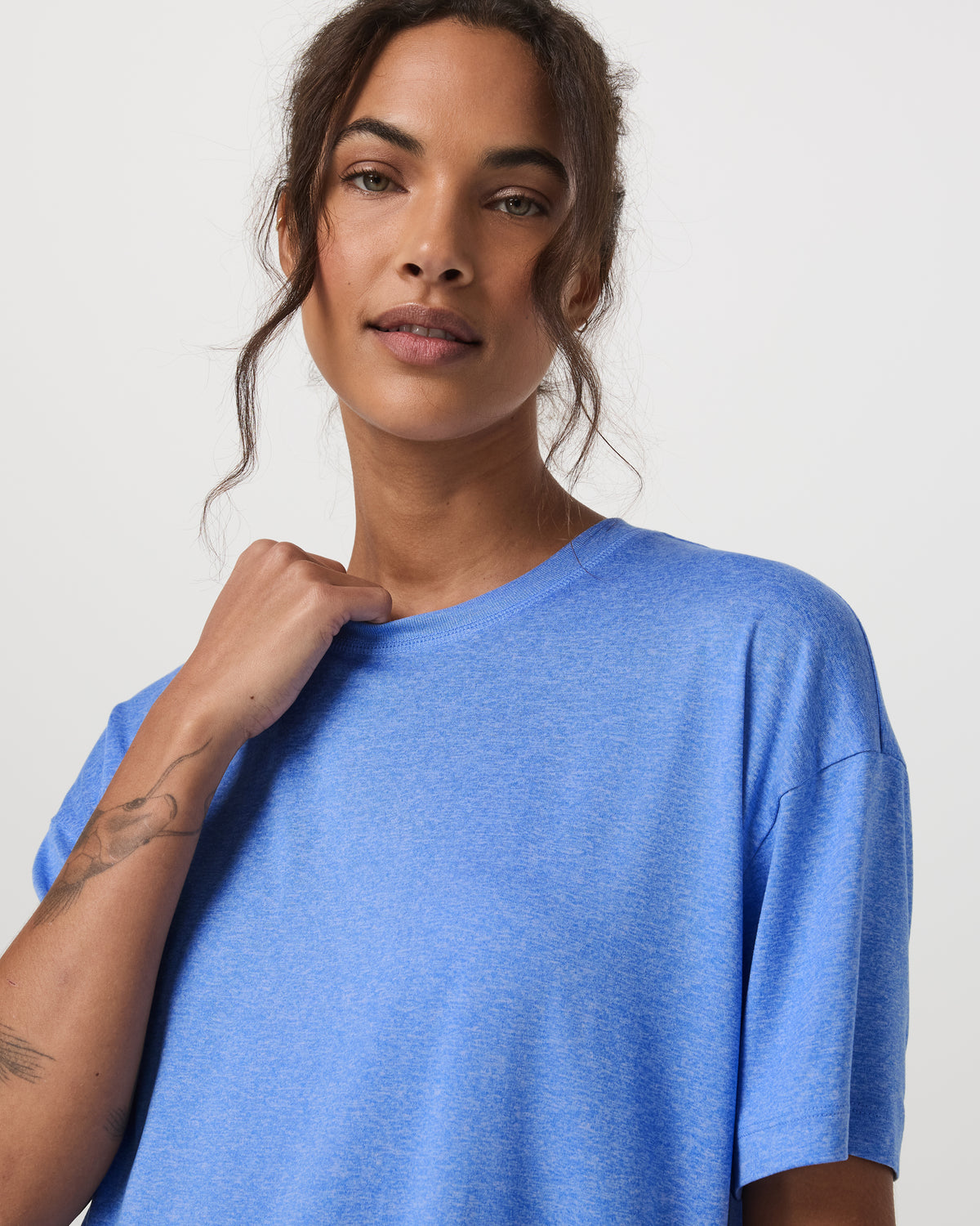 Vuori Energy Tee Long Women's Riviera Blue Heather Tee Shirt