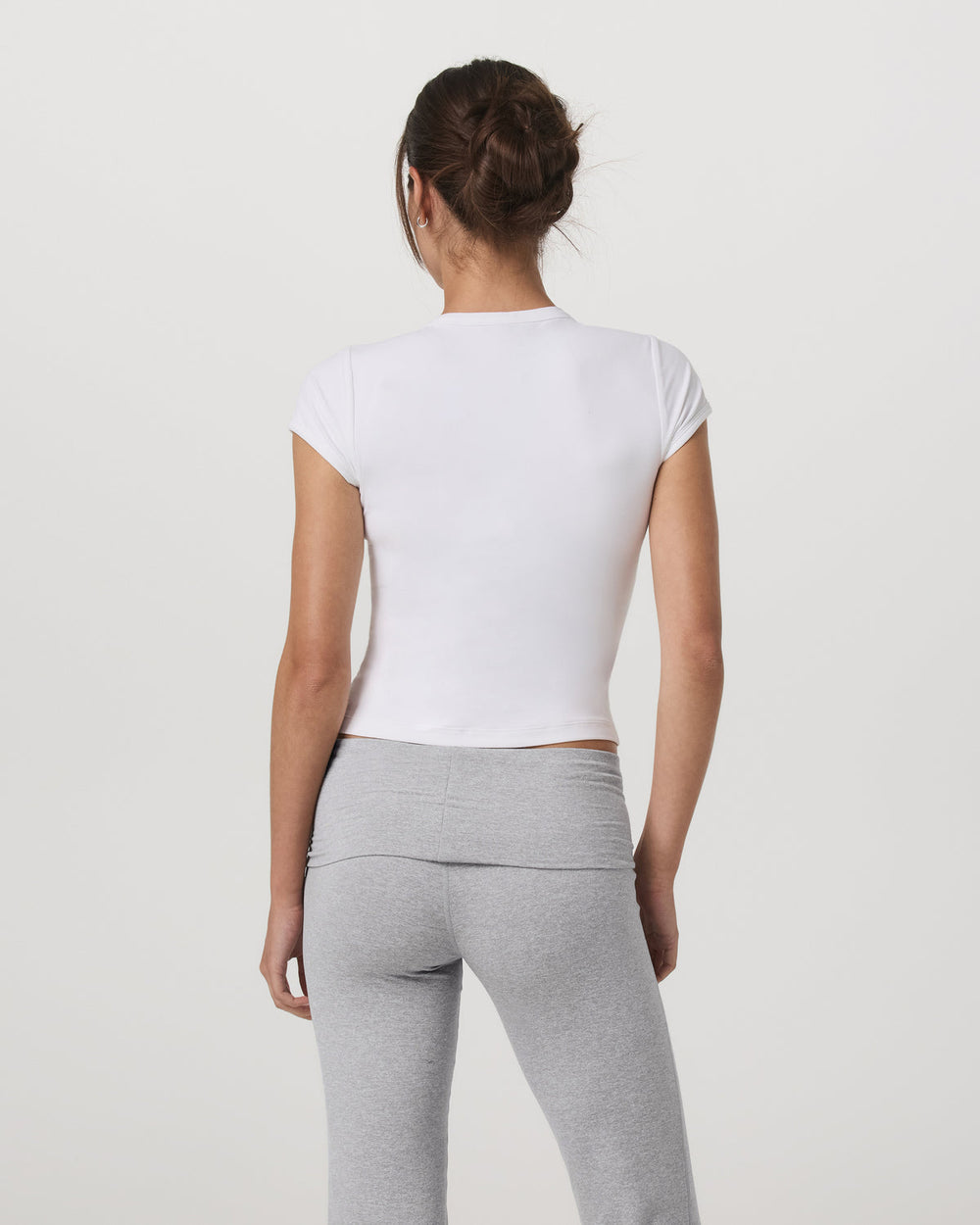 Vuori Halo Baby Tee Women's White Fitted Crewneck Tee Shirt