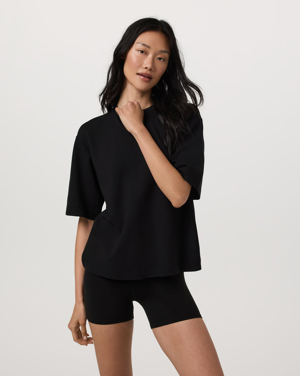 Vuori Short Sleeve Maven Oversized Tee Women's Black T-Shirt