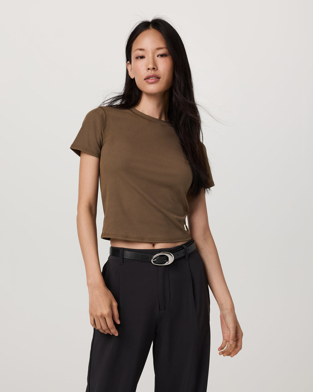 Vuori Pose Fitted Tee Women's Espresso T-Shirt