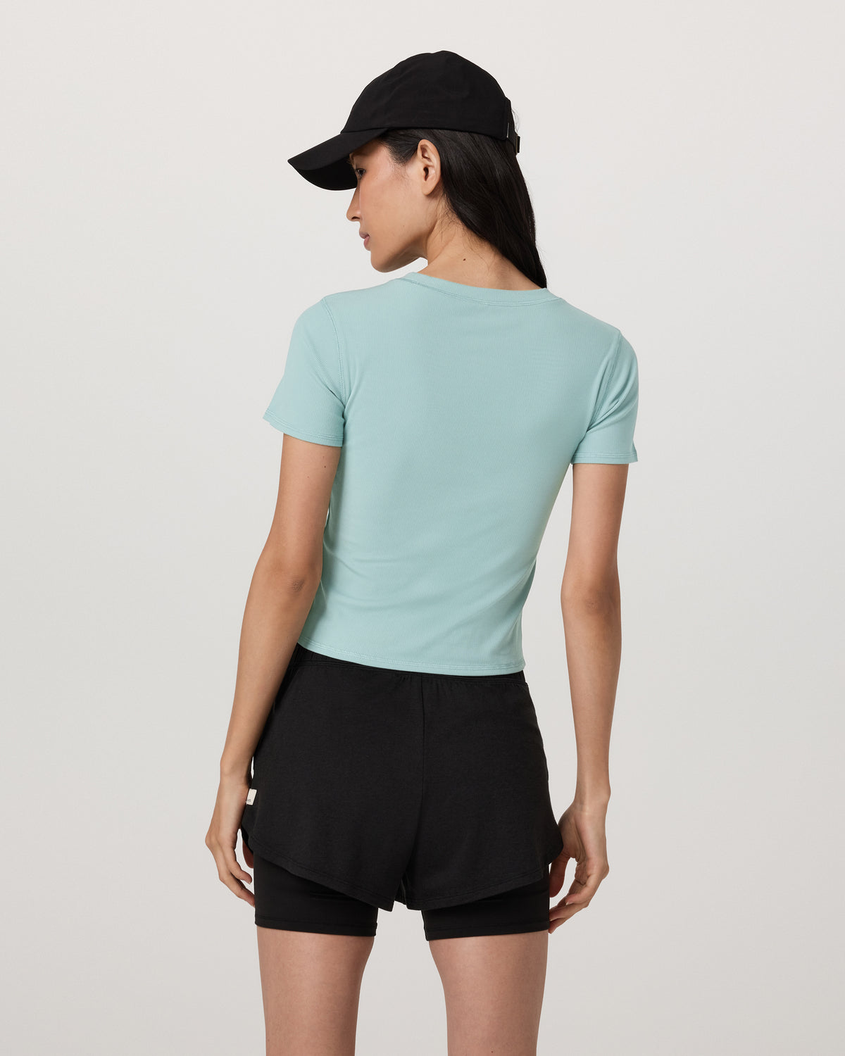 Vuori Pose Fitted Tee Sea Spray