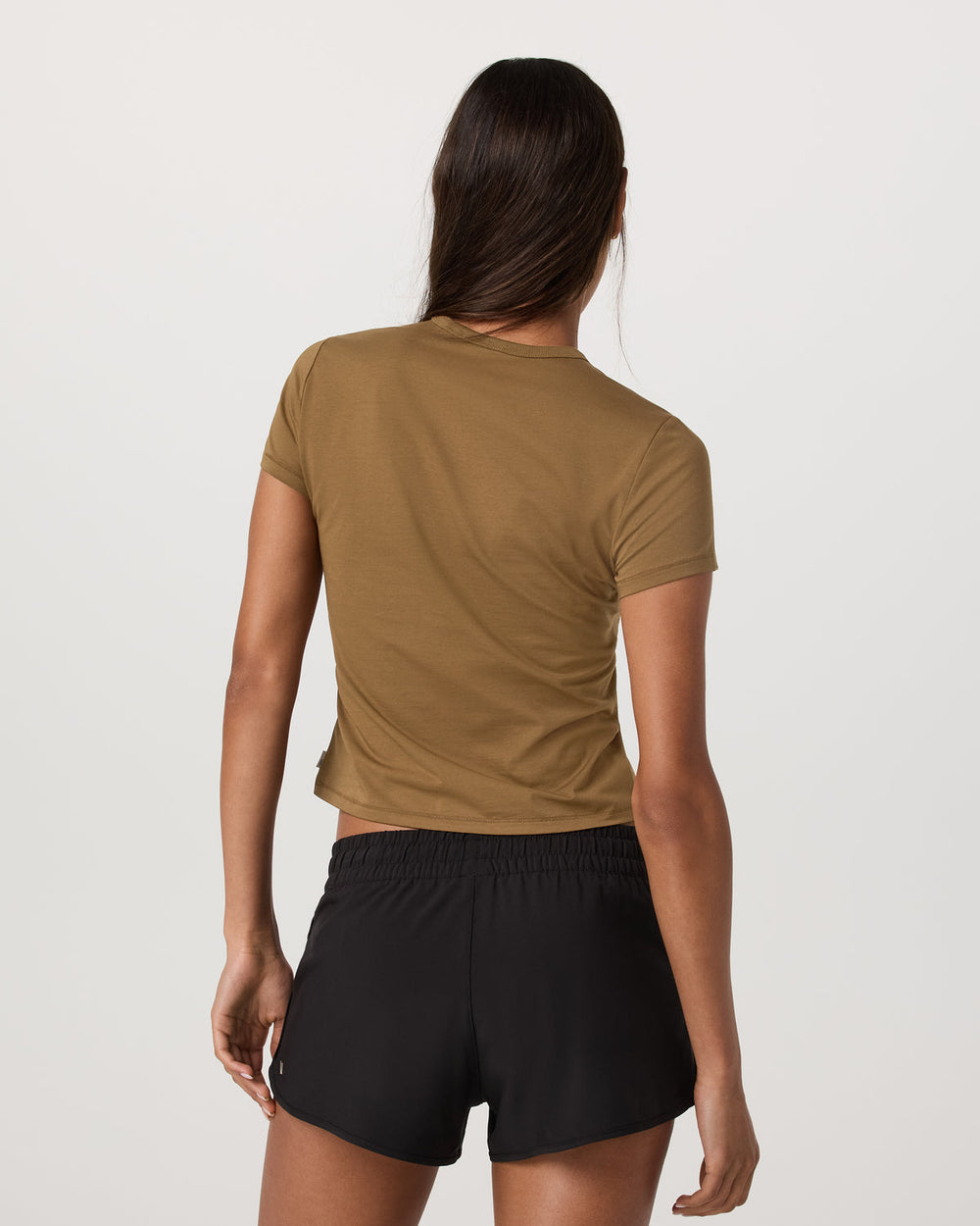 Vuori Short Sleeve Feather Classic Tee Women's Rum T-Shirt