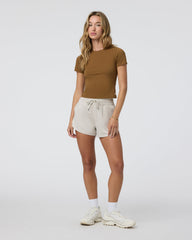 Vuori Feather Baby Tee Women's Rum Fitted Tee
